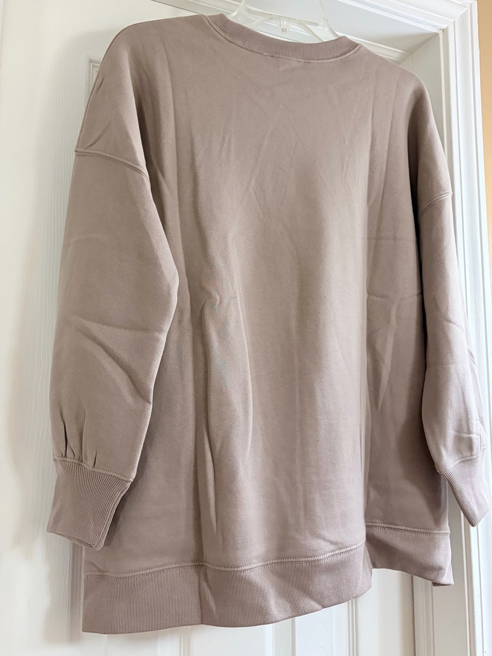 Zenana/women’s NWOT Cocoa Boyfriend Crewneck Top Size S - Picture 8 of 8